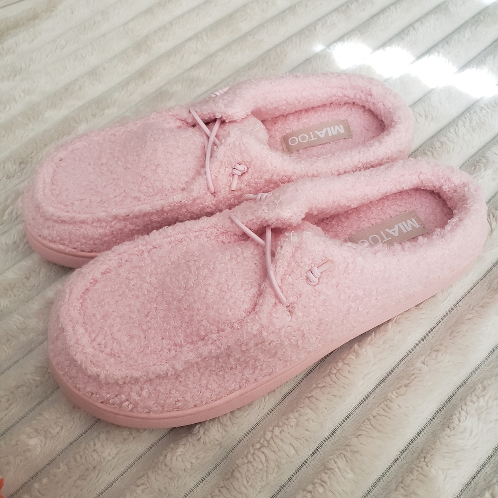 Miatoo Pink Women's Fuzzy House Slippers Slides 8 Nwot